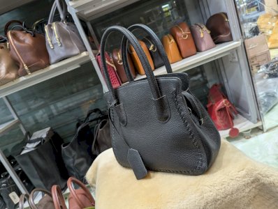 Ladies Premium Leather Handbag