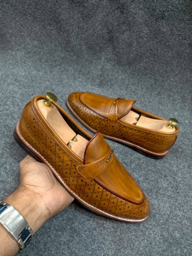 100% Genuine Leather Tarcel Shoe