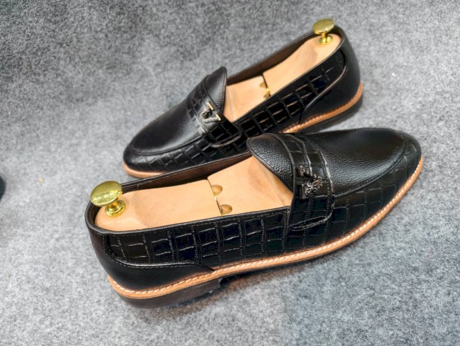 100% Genuine Leather Tarcel Shoe