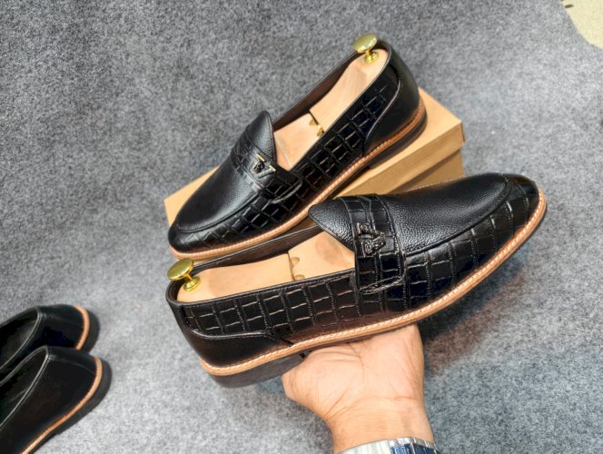 100% Genuine Leather Tarcel Shoe