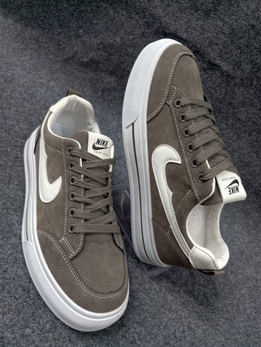 Lightweight Breathable Lace-Up Casual Shoes with Anti-Odor Technology