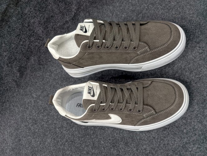 Lightweight Breathable Lace-Up Casual Shoes with Anti-Odor Technology